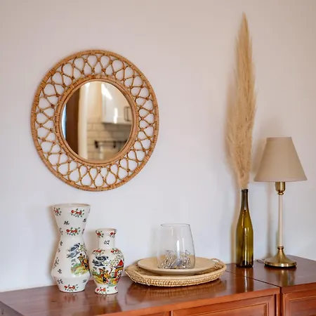 Lejlighed Under The Big Bench #223 Taceno